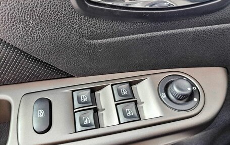 Renault Kaptur I рестайлинг, 2017 год, 1 750 000 рублей, 24 фотография