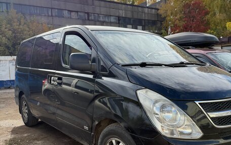 Hyundai Grand Starex Grand Starex I рестайлинг 2, 2008 год, 815 000 рублей, 1 фотография