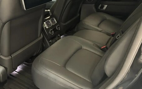 Land Rover Range Rover IV рестайлинг, 2018 год, 13 000 000 рублей, 10 фотография