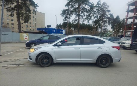 Hyundai Solaris II рестайлинг, 2017 год, 550 000 рублей, 3 фотография