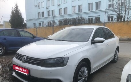 Volkswagen Jetta VI, 2012 год, 1 100 000 рублей, 2 фотография