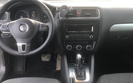 Volkswagen Jetta VI, 2012 год, 1 100 000 рублей, 12 фотография