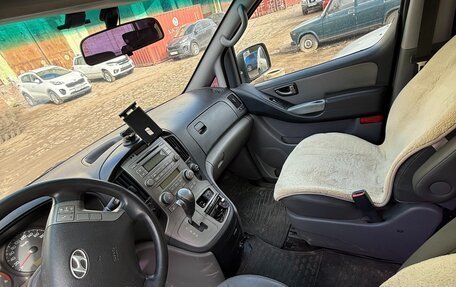 Hyundai Grand Starex Grand Starex I рестайлинг 2, 2008 год, 815 000 рублей, 4 фотография