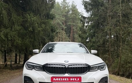 BMW 3 серия, 2019 год, 3 990 000 рублей, 2 фотография