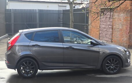 Hyundai Solaris II рестайлинг, 2015 год, 690 000 рублей, 6 фотография