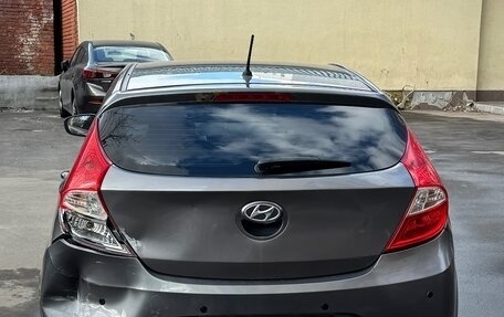 Hyundai Solaris II рестайлинг, 2015 год, 690 000 рублей, 3 фотография