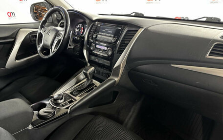 Mitsubishi Pajero Sport III рестайлинг, 2018 год, 2 799 000 рублей, 12 фотография