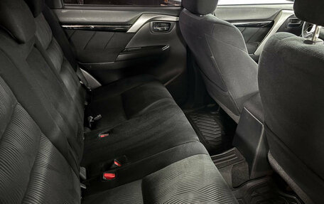 Mitsubishi Pajero Sport III рестайлинг, 2018 год, 2 799 000 рублей, 19 фотография