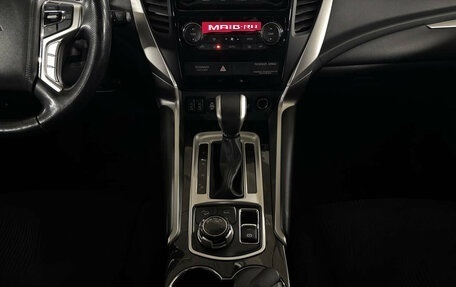 Mitsubishi Pajero Sport III рестайлинг, 2018 год, 2 799 000 рублей, 16 фотография