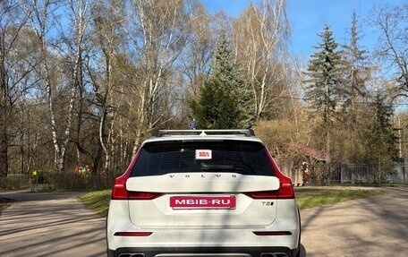 Volvo V60 Cross Country II, 2019 год, 4 500 000 рублей, 2 фотография