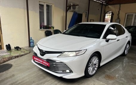 Toyota Camry, 2018 год, 3 150 000 рублей, 2 фотография