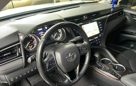 Toyota Camry, 2018 год, 3 150 000 рублей, 7 фотография