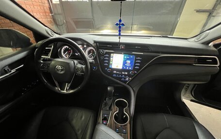 Toyota Camry, 2018 год, 3 150 000 рублей, 16 фотография