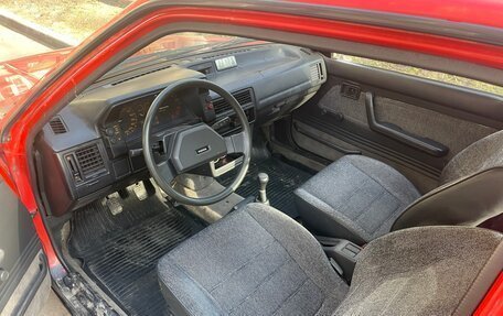 Mazda 323, 1985 год, 77 000 рублей, 3 фотография