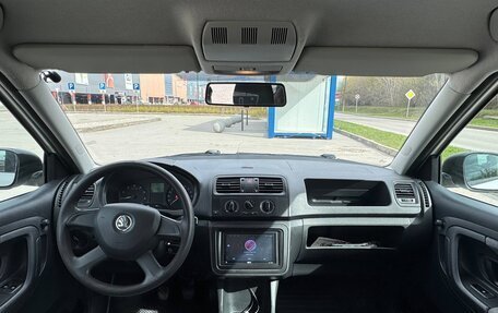 Skoda Fabia II, 2013 год, 490 000 рублей, 2 фотография