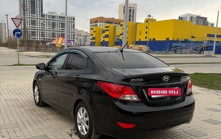 Hyundai Solaris II рестайлинг, 2013 год, 890 000 рублей, 6 фотография