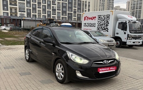 Hyundai Solaris II рестайлинг, 2013 год, 890 000 рублей, 3 фотография
