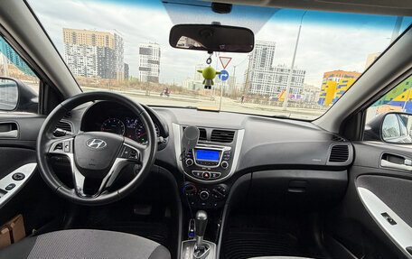 Hyundai Solaris II рестайлинг, 2013 год, 890 000 рублей, 13 фотография