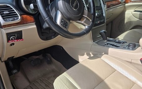 Jeep Grand Cherokee, 2012 год, 2 300 000 рублей, 24 фотография