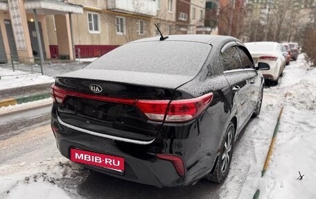 KIA Rio IV, 2019 год, 950 000 рублей, 3 фотография