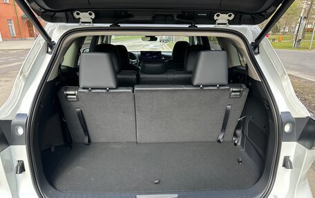 Toyota Highlander, 2025 год, 4 600 000 рублей, 15 фотография