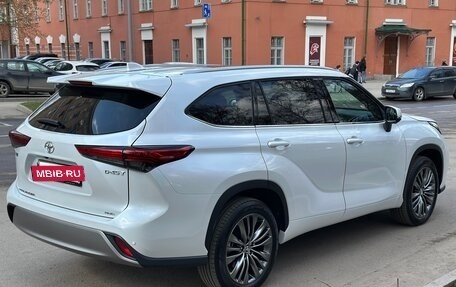 Toyota Highlander, 2025 год, 4 600 000 рублей, 5 фотография