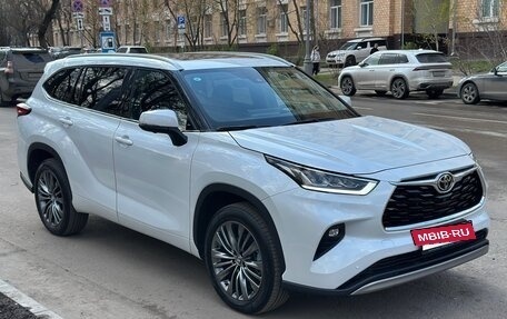 Toyota Highlander, 2025 год, 4 600 000 рублей, 3 фотография