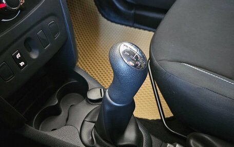 Renault Sandero II рестайлинг, 2017 год, 985 000 рублей, 17 фотография