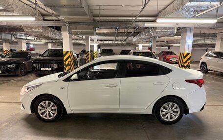 Hyundai Solaris II рестайлинг, 2018 год, 900 000 рублей, 5 фотография