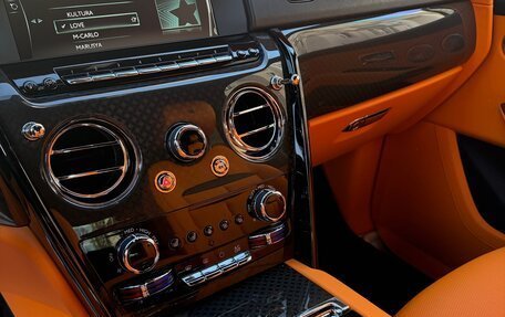 Rolls-Royce Cullinan, 2023 год, 47 000 000 рублей, 7 фотография