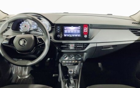 Skoda Rapid II, 2020 год, 1 650 000 рублей, 10 фотография