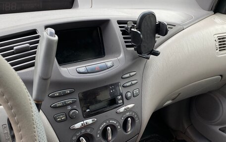 Toyota Prius IV XW50, 2001 год, 300 000 рублей, 3 фотография