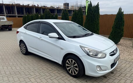 Hyundai Solaris II рестайлинг, 2011 год, 615 000 рублей, 2 фотография