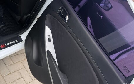 Hyundai Solaris II рестайлинг, 2011 год, 615 000 рублей, 9 фотография