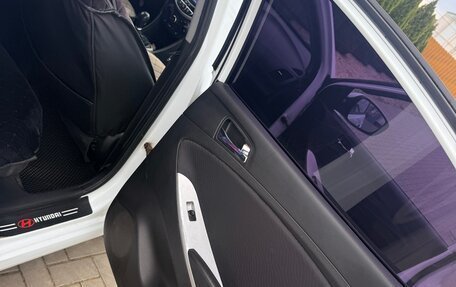 Hyundai Solaris II рестайлинг, 2011 год, 615 000 рублей, 10 фотография