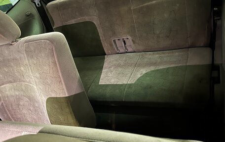 Nissan Liberty, 2001 год, 265 000 рублей, 10 фотография