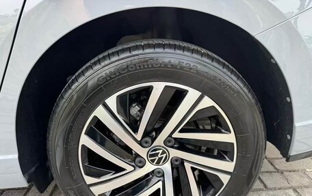 Volkswagen Lavida, 2023 год, 1 650 002 рублей, 21 фотография