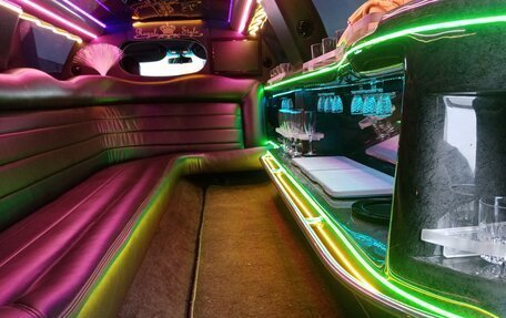 Lincoln Town Car III рестайлинг, 2007 год, 1 690 000 рублей, 2 фотография