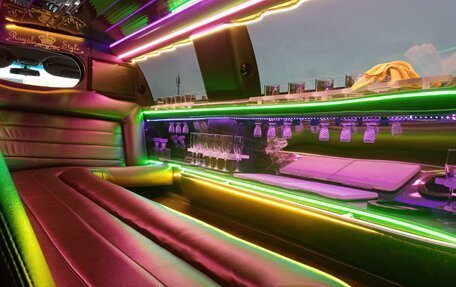 Lincoln Town Car III рестайлинг, 2007 год, 1 690 000 рублей, 6 фотография