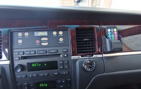 Lincoln Town Car III рестайлинг, 2007 год, 1 690 000 рублей, 16 фотография