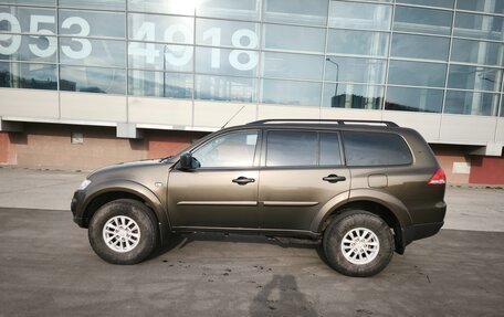 Mitsubishi Pajero Sport II рестайлинг, 2014 год, 1 680 000 рублей, 2 фотография