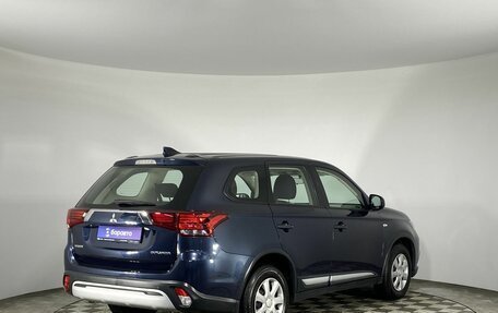 Mitsubishi Outlander III рестайлинг 3, 2019 год, 1 650 000 рублей, 6 фотография