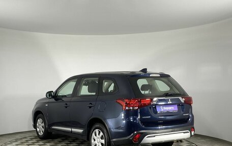 Mitsubishi Outlander III рестайлинг 3, 2019 год, 1 650 000 рублей, 7 фотография