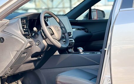 Lexus RX IV рестайлинг, 2025 год, 7 690 000 рублей, 9 фотография