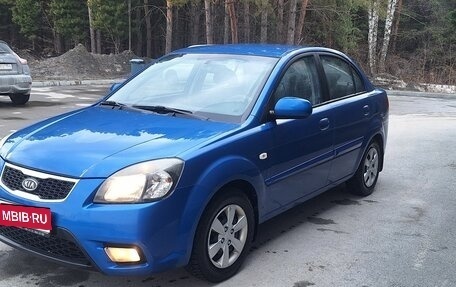 KIA Rio II, 2011 год, 580 000 рублей, 1 фотография