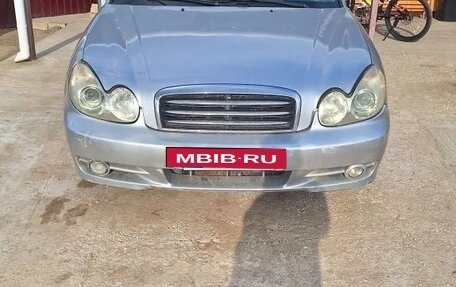 Hyundai Sonata VI, 2005 год, 320 000 рублей, 1 фотография