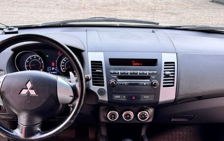 Mitsubishi Outlander III рестайлинг 3, 2010 год, 920 000 рублей, 7 фотография