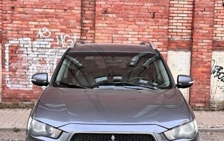 Mitsubishi Outlander III рестайлинг 3, 2010 год, 920 000 рублей, 3 фотография