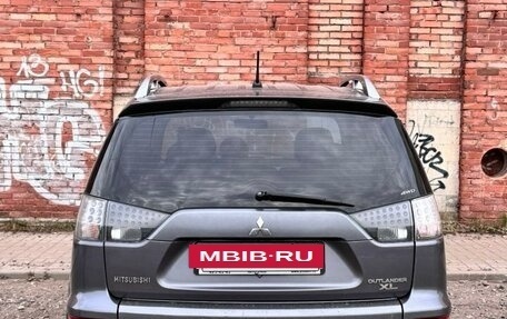 Mitsubishi Outlander III рестайлинг 3, 2010 год, 920 000 рублей, 10 фотография