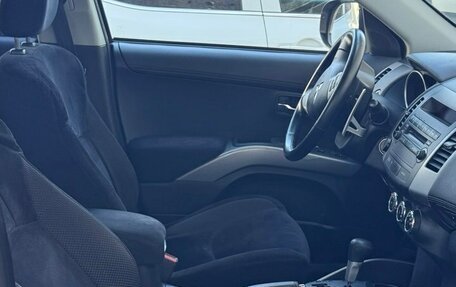 Mitsubishi Outlander III рестайлинг 3, 2010 год, 920 000 рублей, 18 фотография